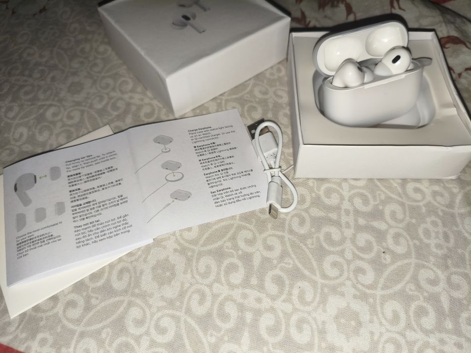 Наушники Airpods