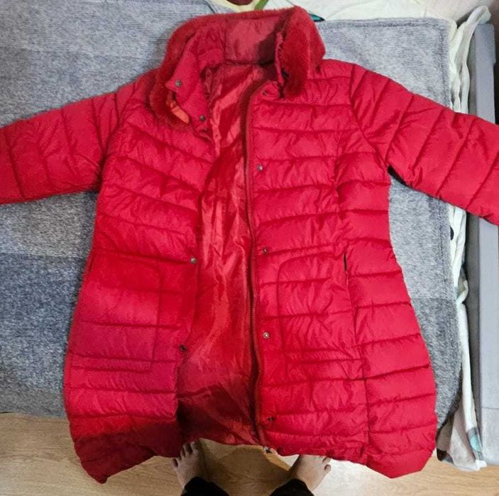 продам куртку женскую