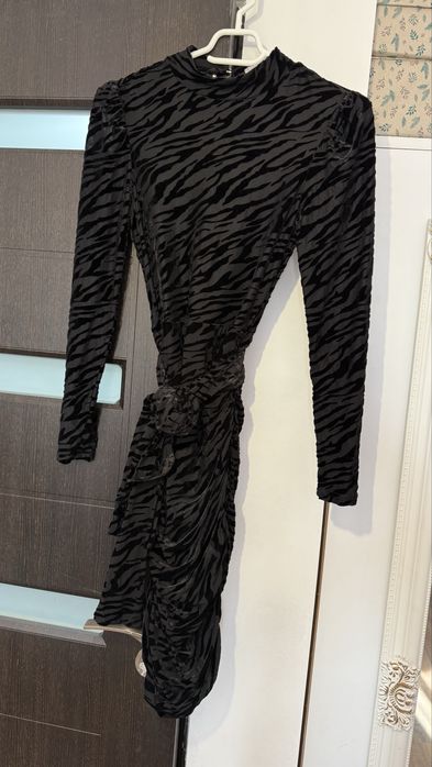 Rochie Reserved marimea 34/xs