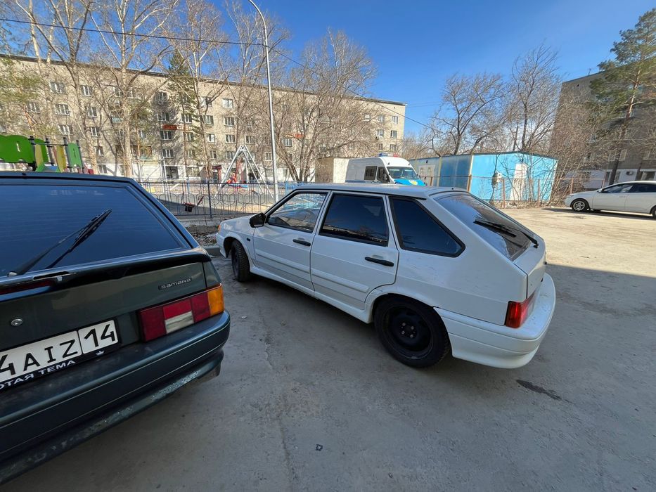 Продам 2 машины ваз 2114