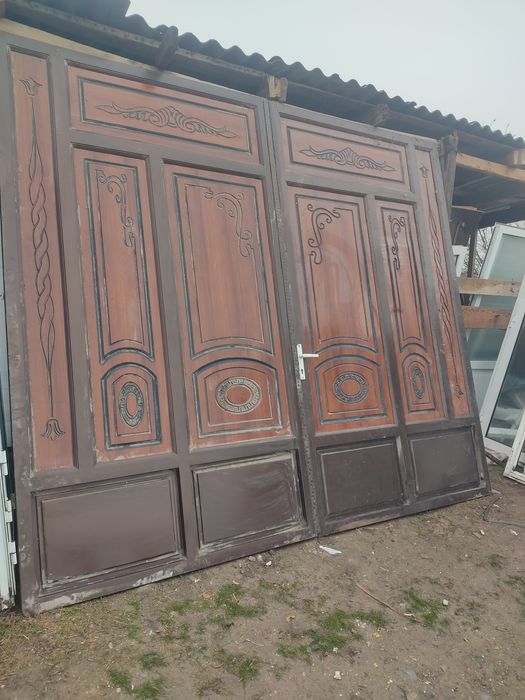 Темир дарвоза срочно сотилади