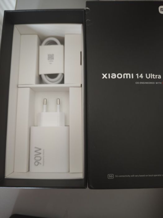 Xiaomi  14 Ultra că nou