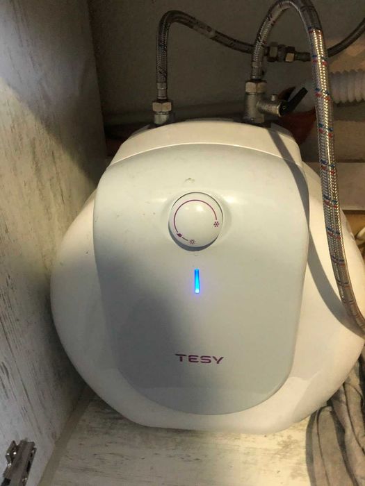 Почти нов проточен бойлер Tesy