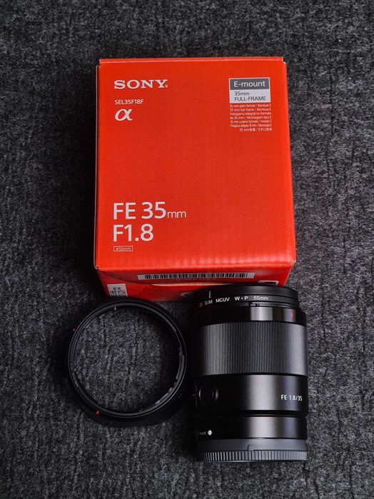 Sony FE 35mm f/1.8