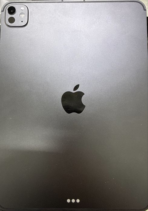 iPad pro 11 256 M5 E-sim