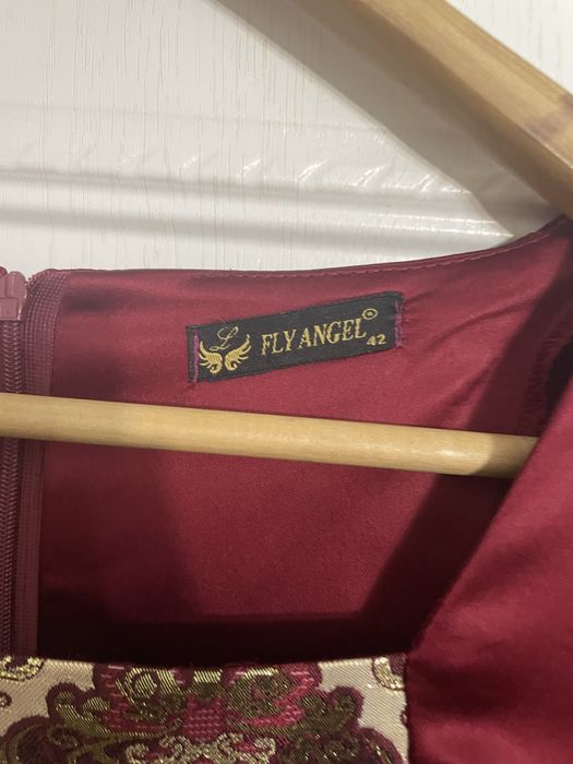 Продам платье бордовый (42 размер)