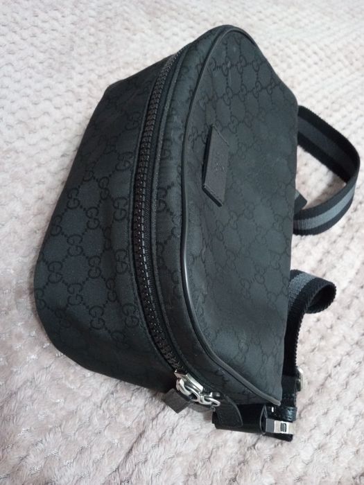 Borsetă Gucci Neagră