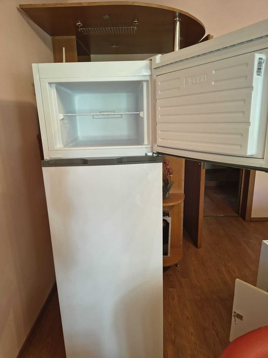 Frigider cu Doua Usi SHARP