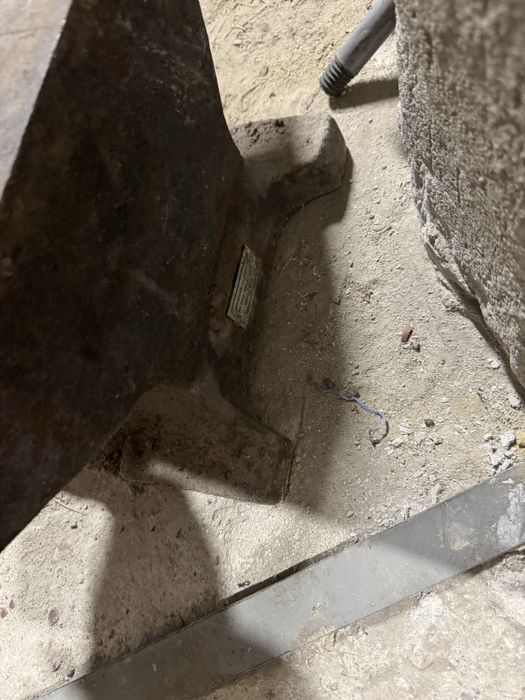 Наковалня 50 кг нова