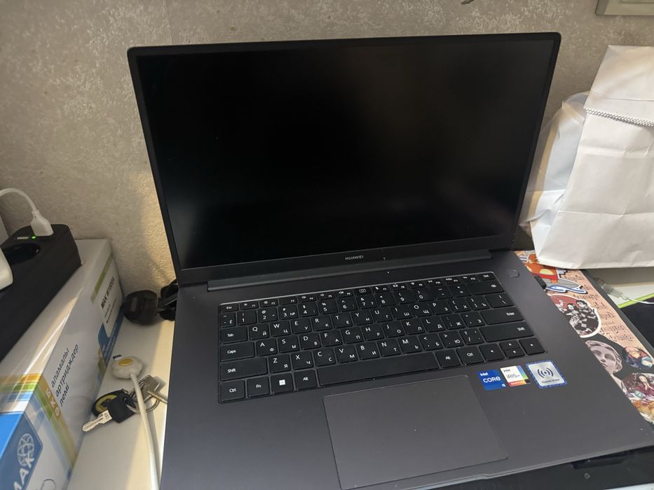 Продаю ноутбук huawei