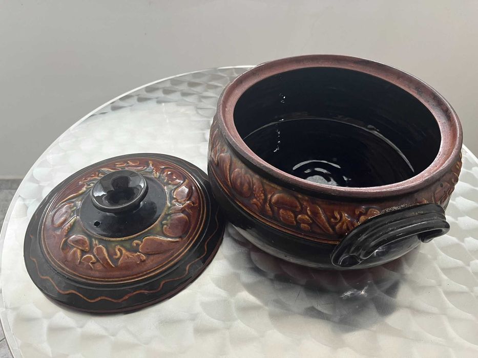 Продавам нов глинен гювеч и нови глинени гювечета