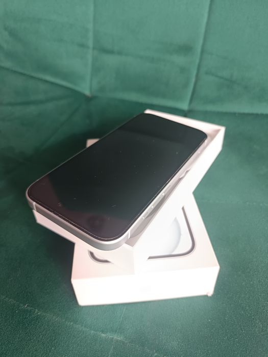 iPhone 15 impecabil