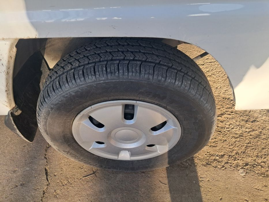 Damas 2023. Oq. Kraska toza.