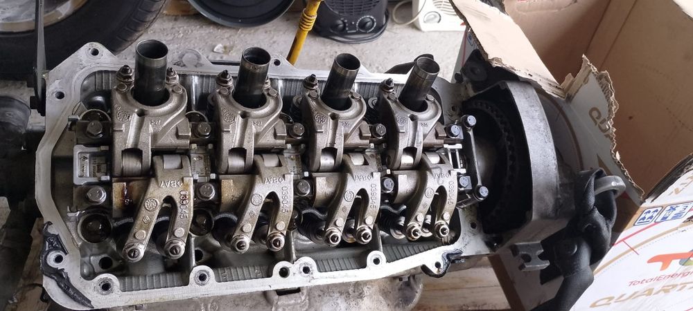 Vând motor Renault,1,2 benzina,16 valve,75 cp