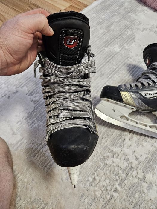 Продам коньки CCM-U