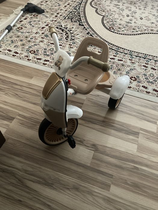 Детский трёхколёсный велосипед (новый)