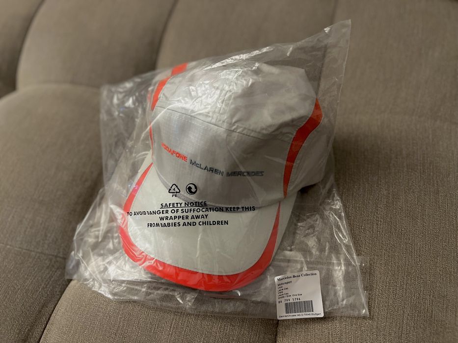 Sapca McLaren Mercedes Vodafone Lewis Hamilton Originala Noua Sigilata