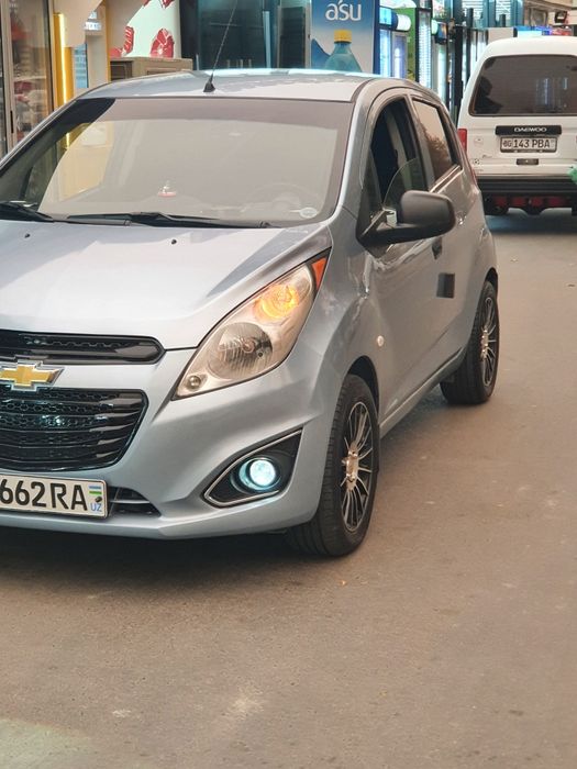 Spark avtomobili sotiladi