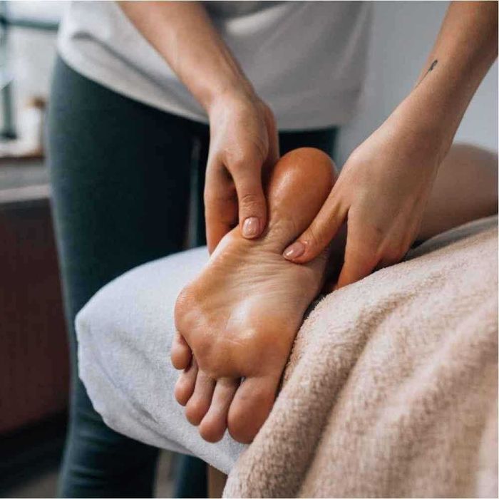 Подолог на выезд — лечение ногтей и стоп у вас дома (Алматы)