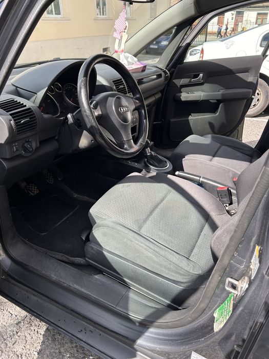 Vând Audi A2  an fabricație 2002