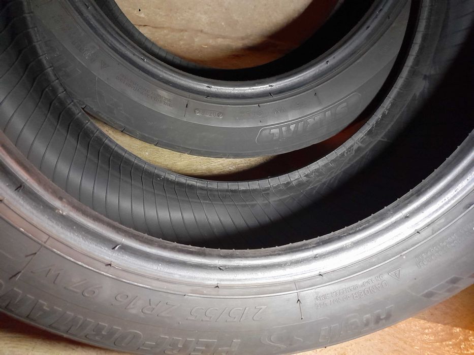 Anvelope profil Vara 215/55- 16 ZR
