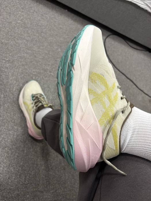 Обувки за бягане Asics Novablast 5 TR