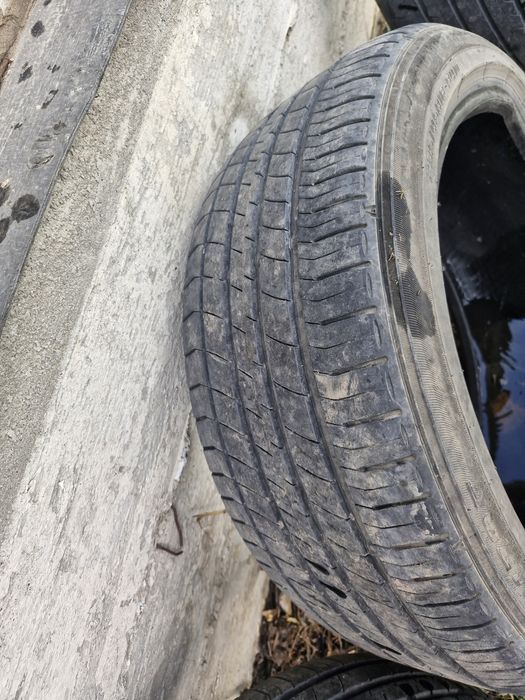 продам шины. 3 шт. R18.235/45