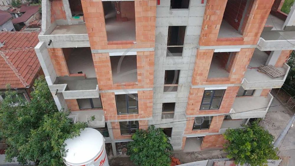 Продава се Тристаен апартамент в Пловдив, Кючук Париж - 99 кв.м за 807 €/кв.м - Снимка #3
