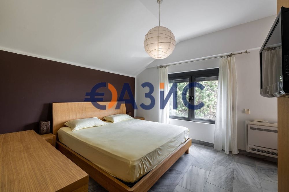 Продава се Къща в с. Кошарица, Област Бургас - 408 кв.м за 1713 €/кв.м - Снимка #13