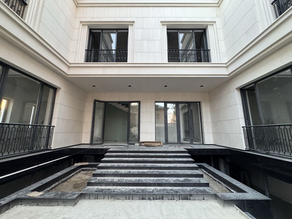 2 здания рядом|1.400м2|Лучшая цена 14у.е. за 1м2|Ойбек|гост Россия