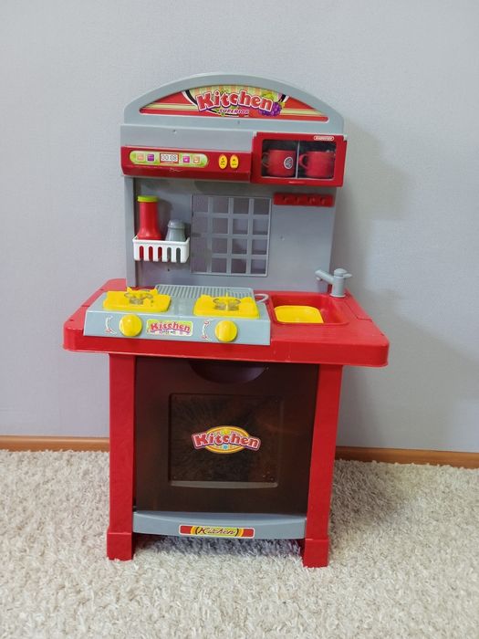 Продам детскую кухню