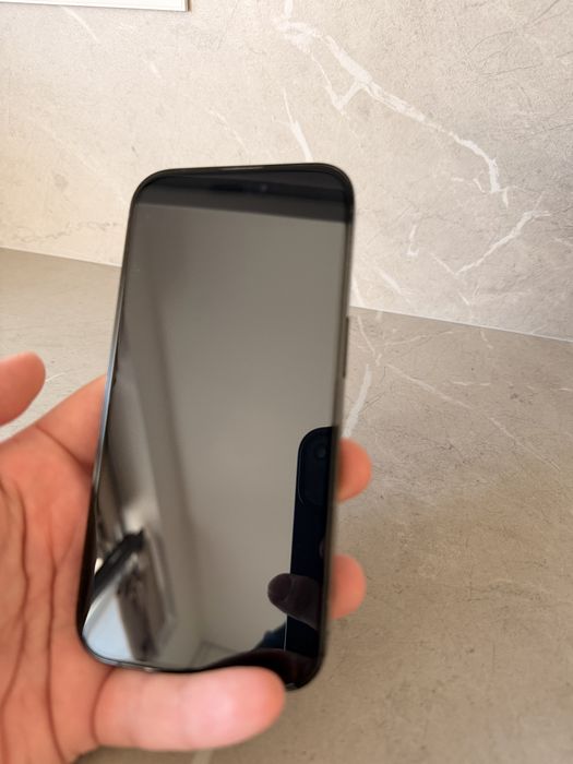 Продавам iPhone 14 Pro 256 GB - черен