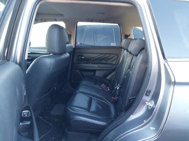 Dezmembrez Mitsubishi Outlander 3 [2th facelift] [2015 - 2020] Crosso