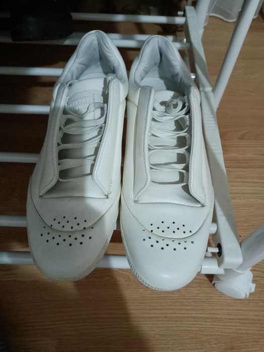 Продам кожаные кроссовки