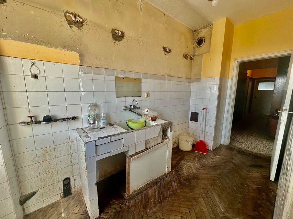 Продава се Тристаен апартамент в Бургас, Център - 90 кв.м за 2467 €/кв.м - Снимка #7