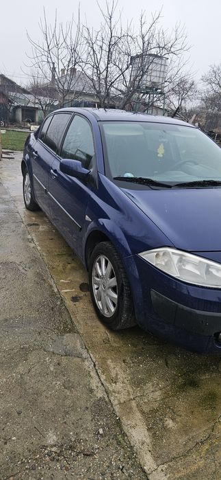 Vând Renault Megane 2 1.6 16v cu GPL 
Ac funcțional
Geamuri electrice