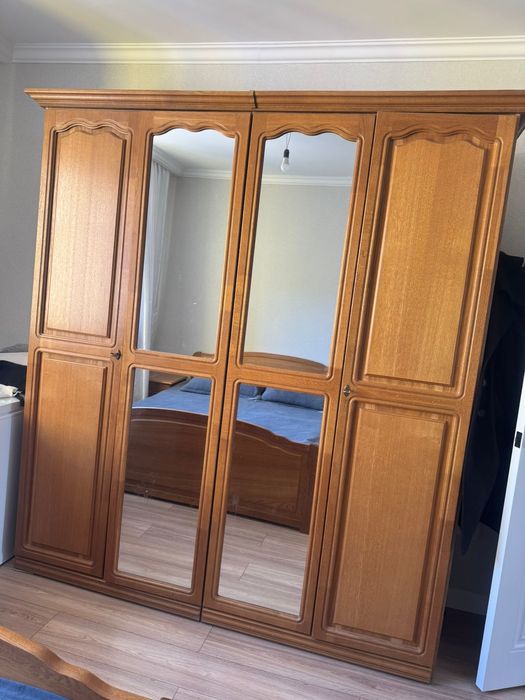 Спальный гарнитур