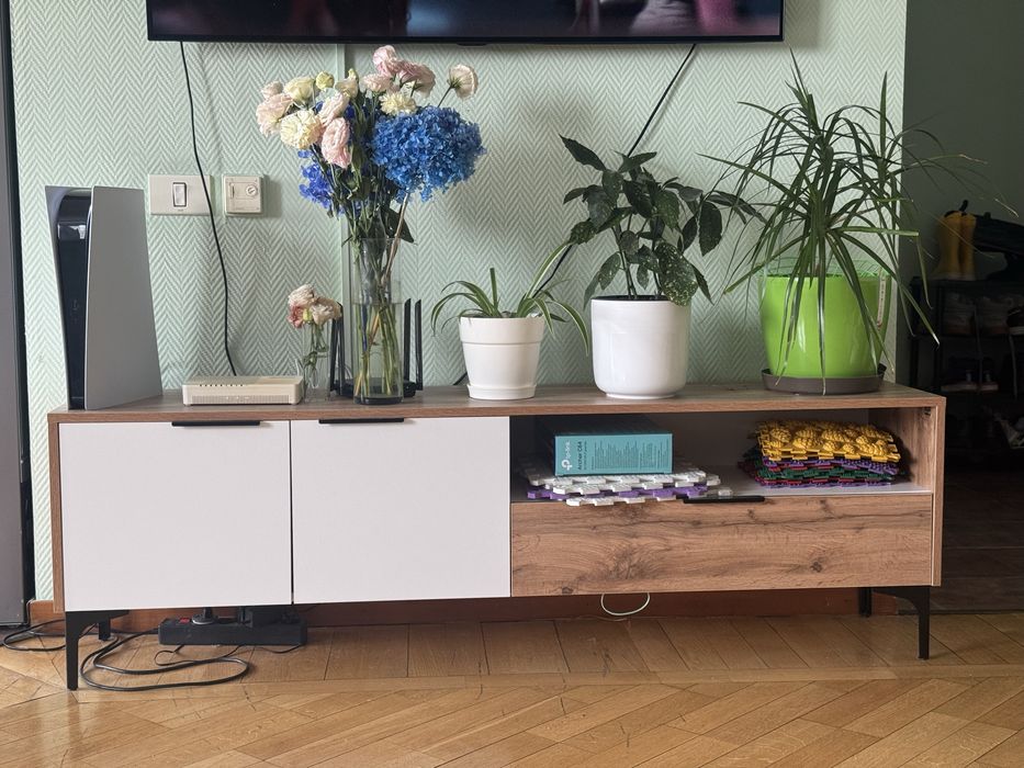Тумба под телевизор