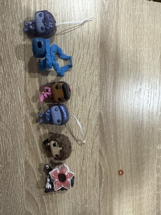 Игрушки Kinder joy stranger things