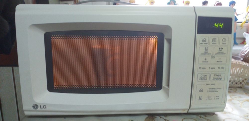 Продам микроволновку LG