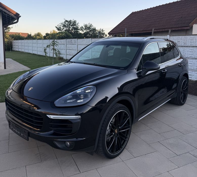 Porsche Cayenne 3.0 Diesel Facelift 2016 Chrono Panorama Full Led Bose Suspensie Incalzire Volan JetBlack R22