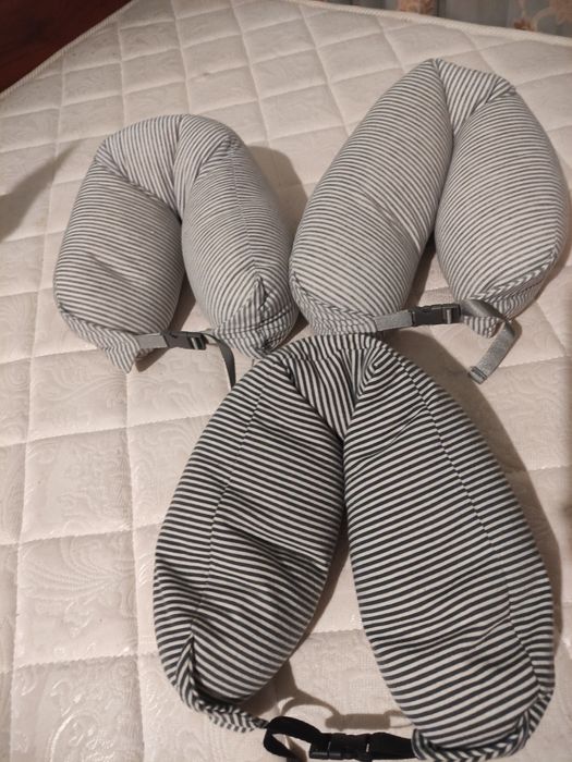 Подушка для шеи 3 штуки,за всё 100тыс сум,по отдельности 35.000