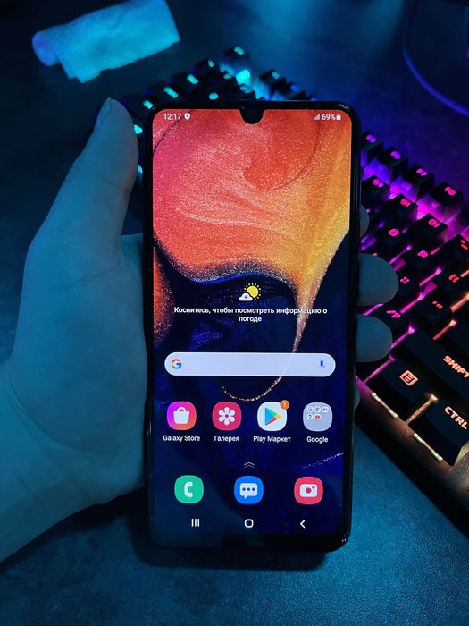 самсунг а50 в хорошем состояние