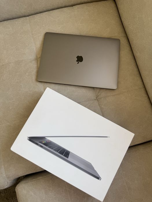 Macbook pro 15 (2019)