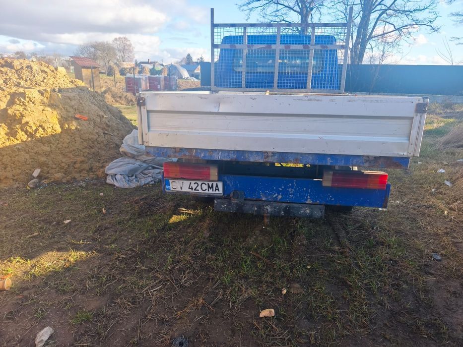 Vând Mercedes sprinter doka 7 locuri