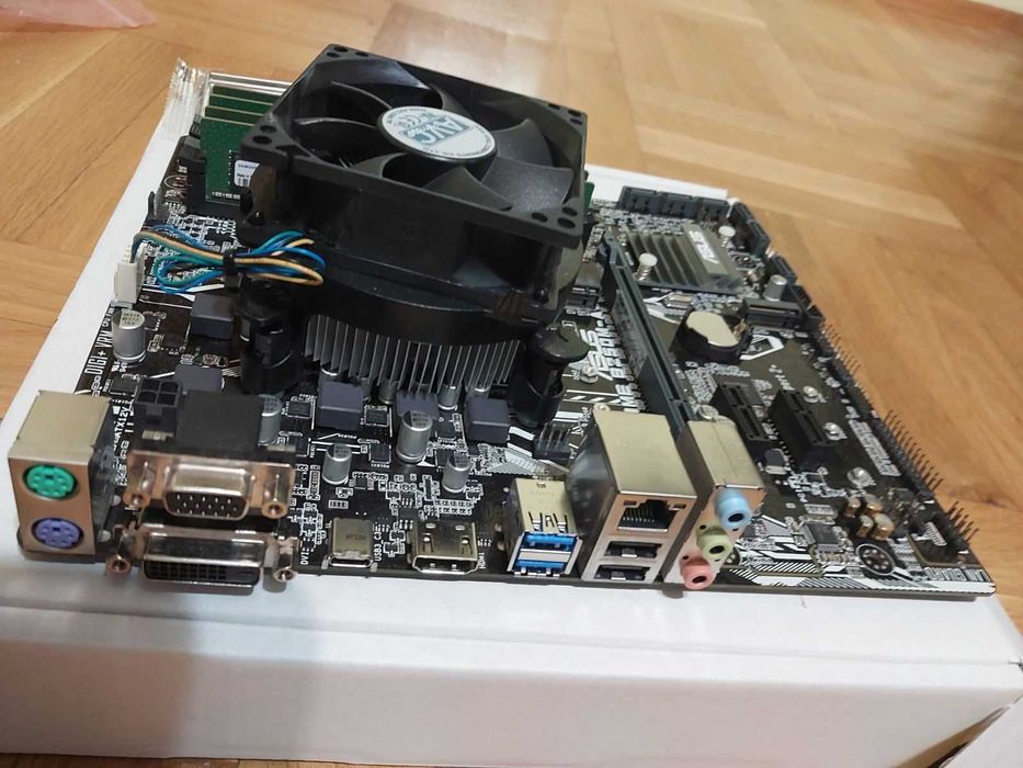 Intel i5 7500 + Asus Prime B250M-A + 16GB 2400Mhz Samsung