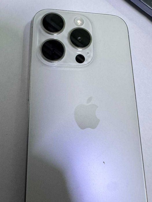 Apple iPhone 15 Pro 256 GB (Есик) ЛОТ 960941