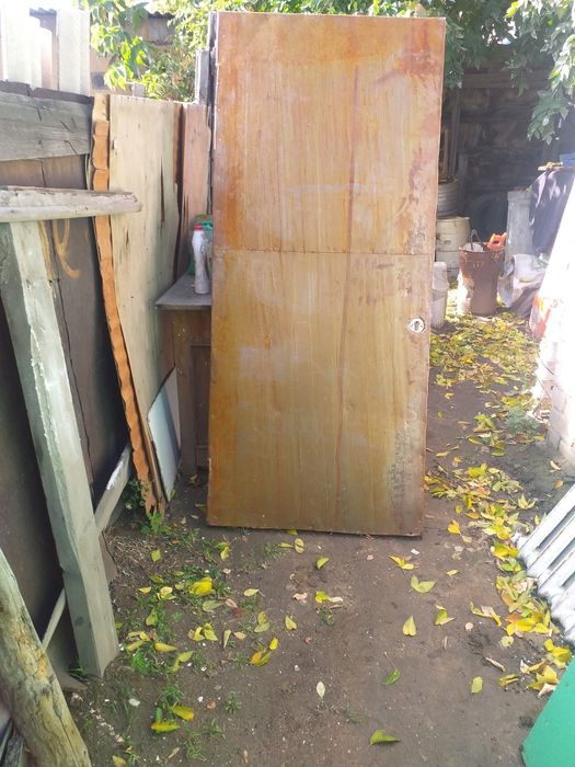 Продам двери разные