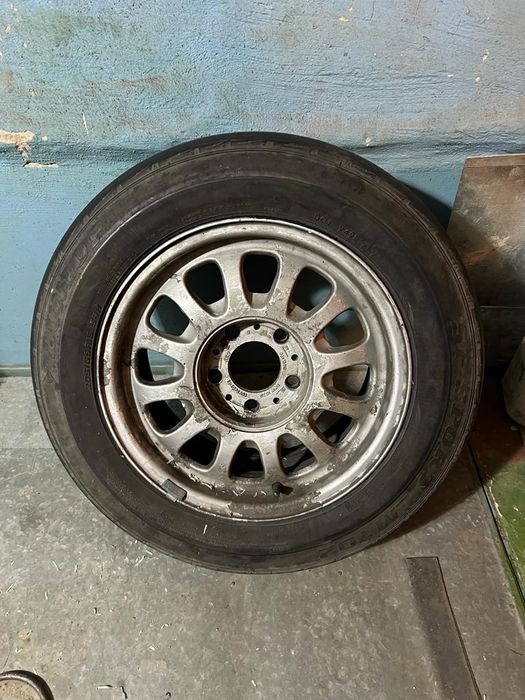 Продам диск с резиной 205/65/15