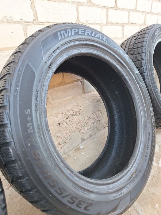 Шины 235 55 R18..